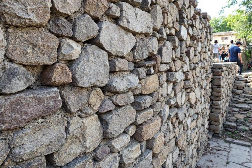 Comment ouvrir un mur en pierre sans étais ? Bukolic — free download